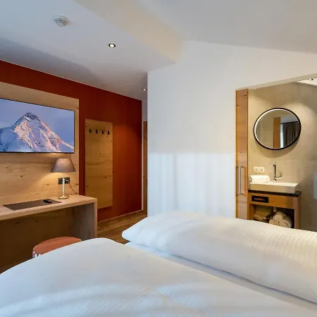 Alma Apartment