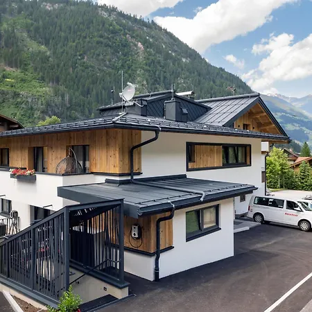 Alma Apartment